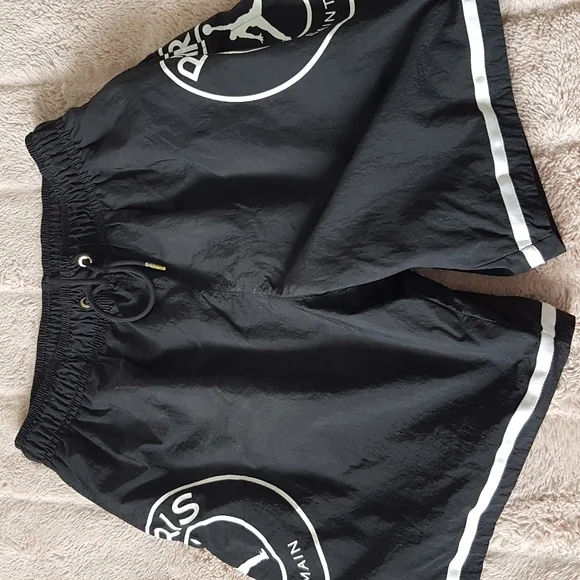 Short - Picture 4 of 4